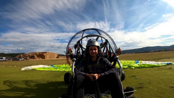 Alumno-Cursos-paramotor-en-Navarra